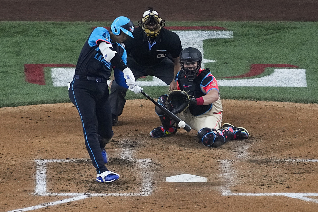 Shohei Ohtani hits 3-run homer for National League in 5-3